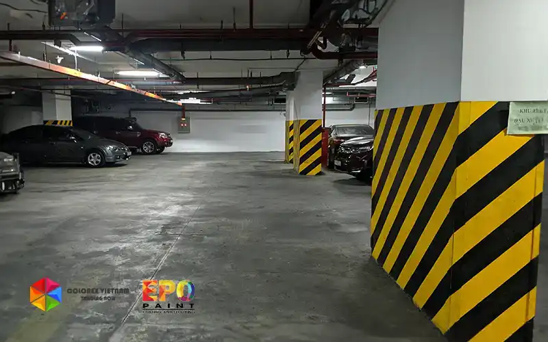  thi công sơn kẻ vạch